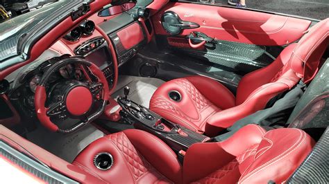 pagani huayra seats